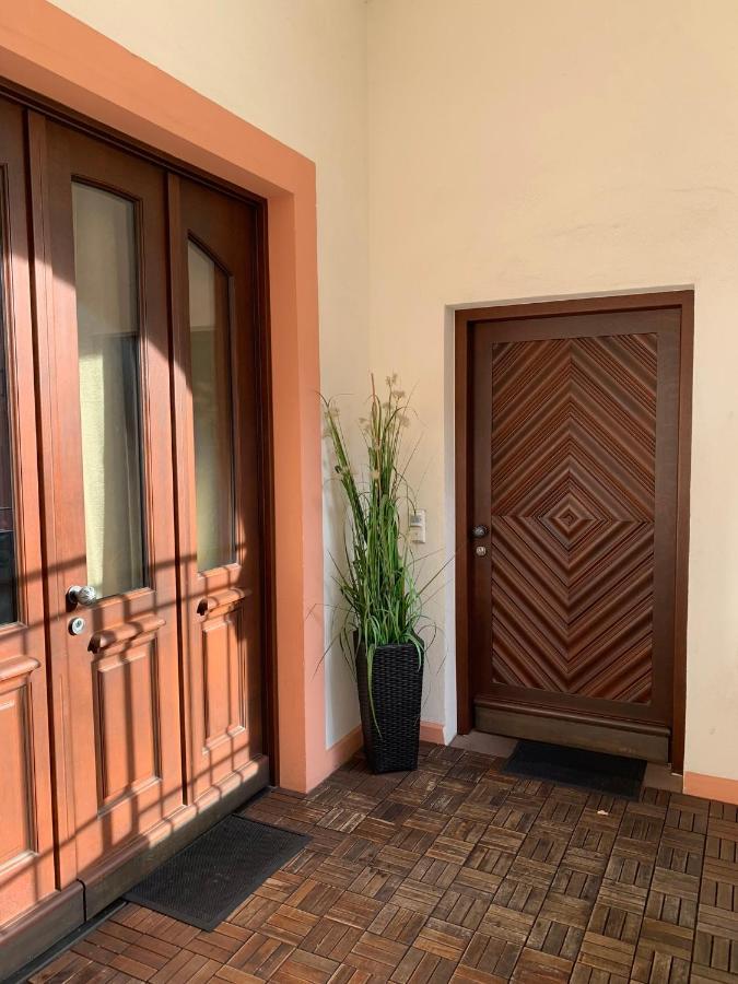 Ferienwohnungen im Osteiner Hof Mainz Exterior foto